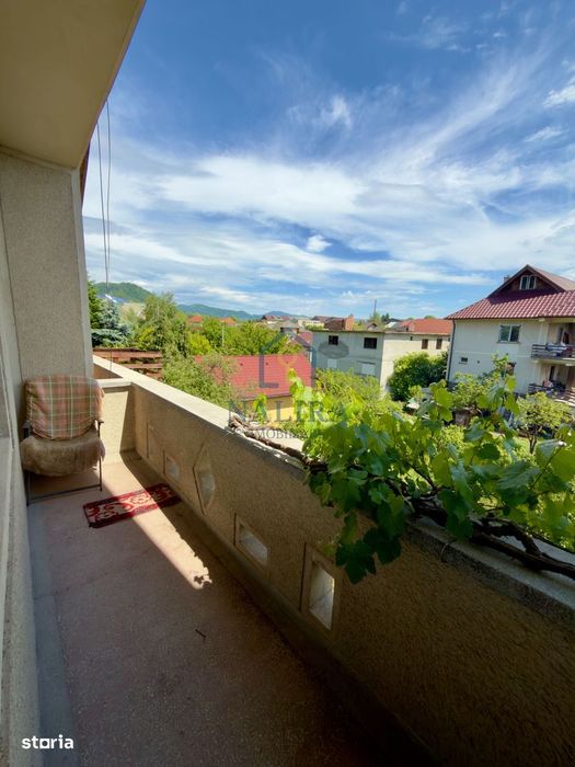 Casă de vânzare – zonă grădiniței Step by step
