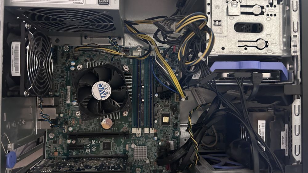 Компютър Thinkserver