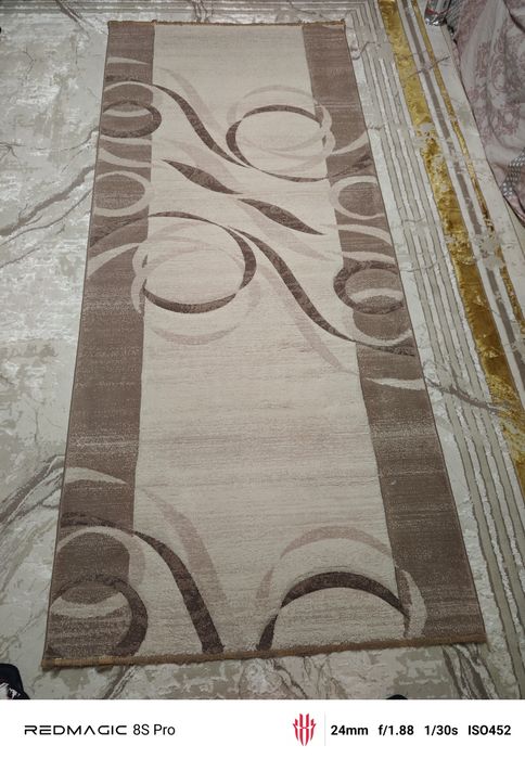 Продам ковёр 1 на 2