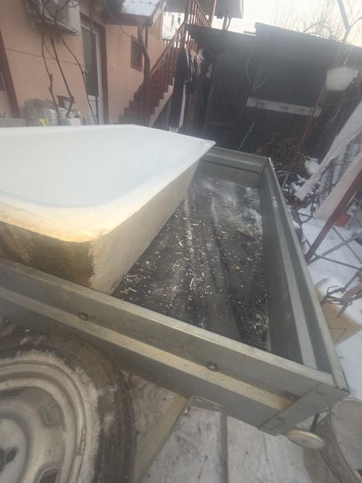 Vând cadă de fonta