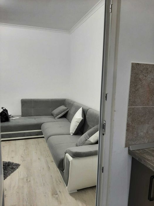 GARSONIERA DE VANZARE, etaj 2din8, str. Tineretului, nr. 17