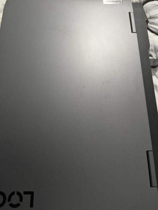Лаптоп Lenovo LOQ 15APH8, Ryzen 7 7840HS, RTX 4050, FHD IPS 144Hz