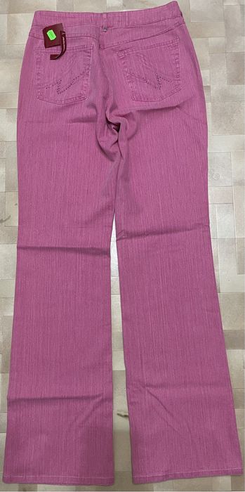 Продам джинсы розовые