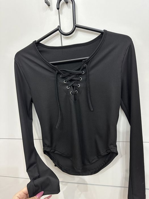 Отдаю вещи. Если заберете 2-3 вещи сразу отдам за 1000тг