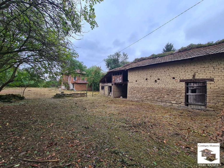 140023  Kъща с ремонтиран втори етаж, на 35 км от Велико Търново