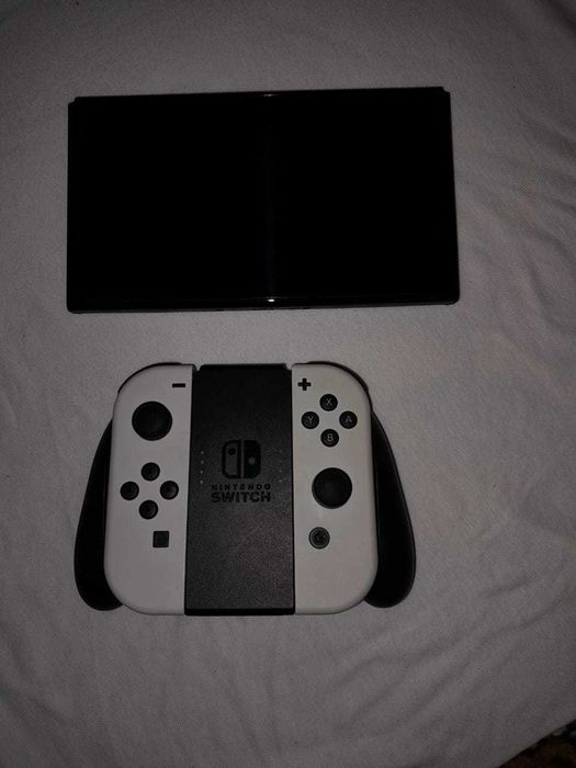 Нинтендо свитч Срочно Продам