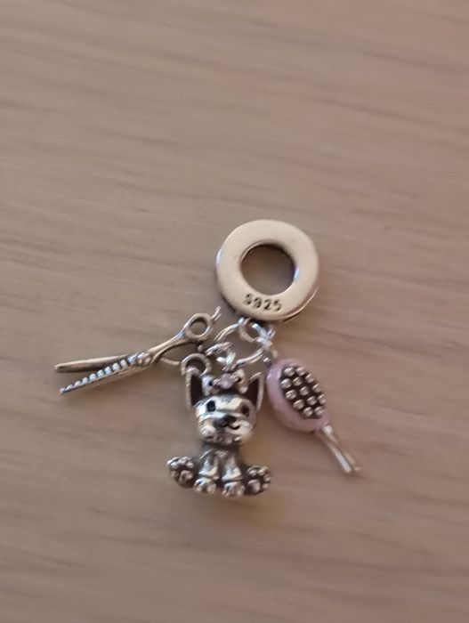 Charm argint foarfeca Pandora