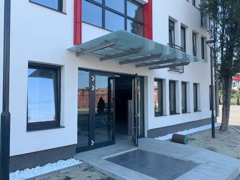 Confecții metalice , porți , garduri , balcoane sticla