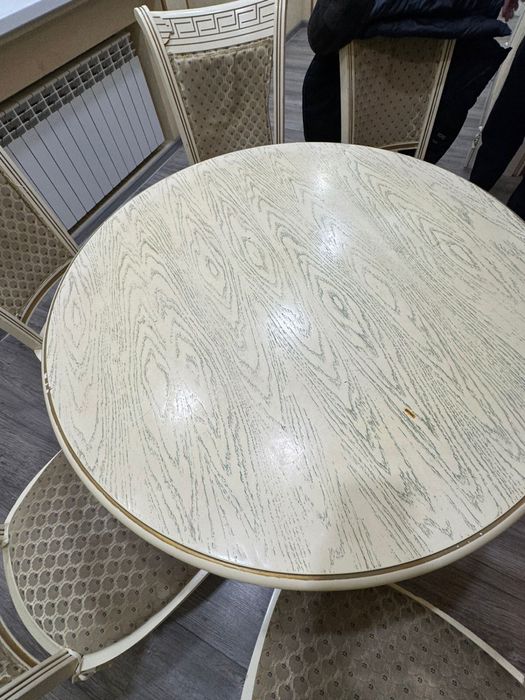 Срочно продам стол