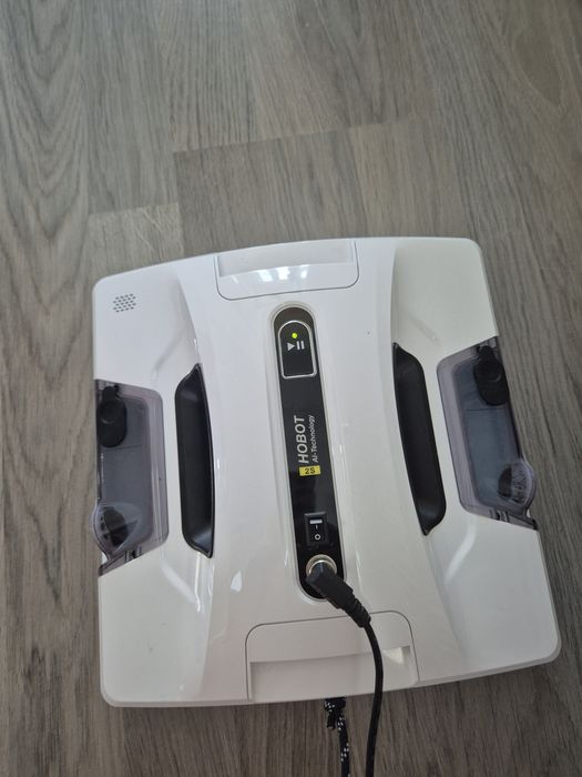 Hobot 2S за прозорци