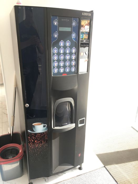 Кофеаппарат и Снек