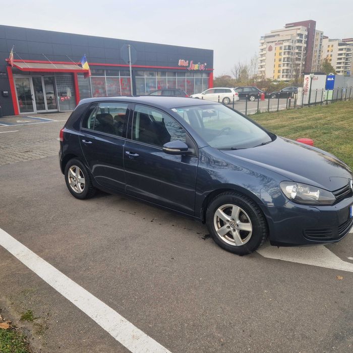 Volkswagen Golf 6  1.6tdi 105cp 2010 E5 camera pret 4390eu neg
