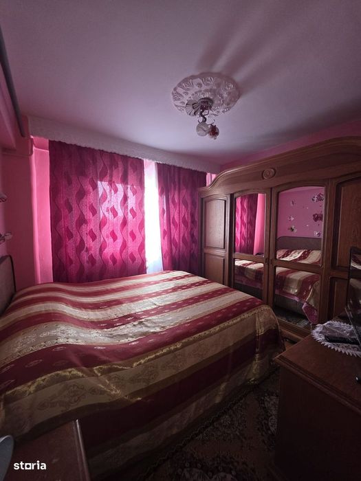 Apartament 3 camere decomandat Mioritei