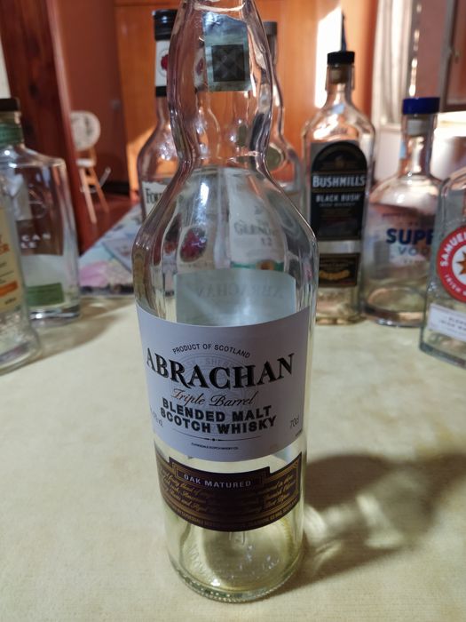 Стъклени бутилки от алкохол