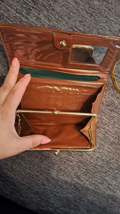 Дамски портфейл!