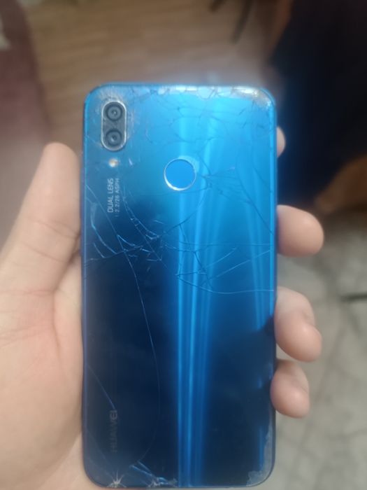 Телефон Huawei p20 lite 64gb