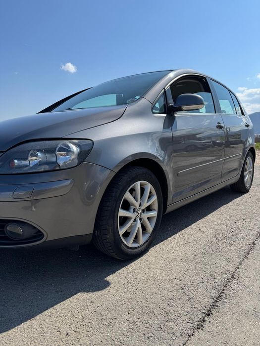 VW Golf 5 Plus (2006) – 1.6 Benzina (MPI) – Ideal Familie / Proprieta