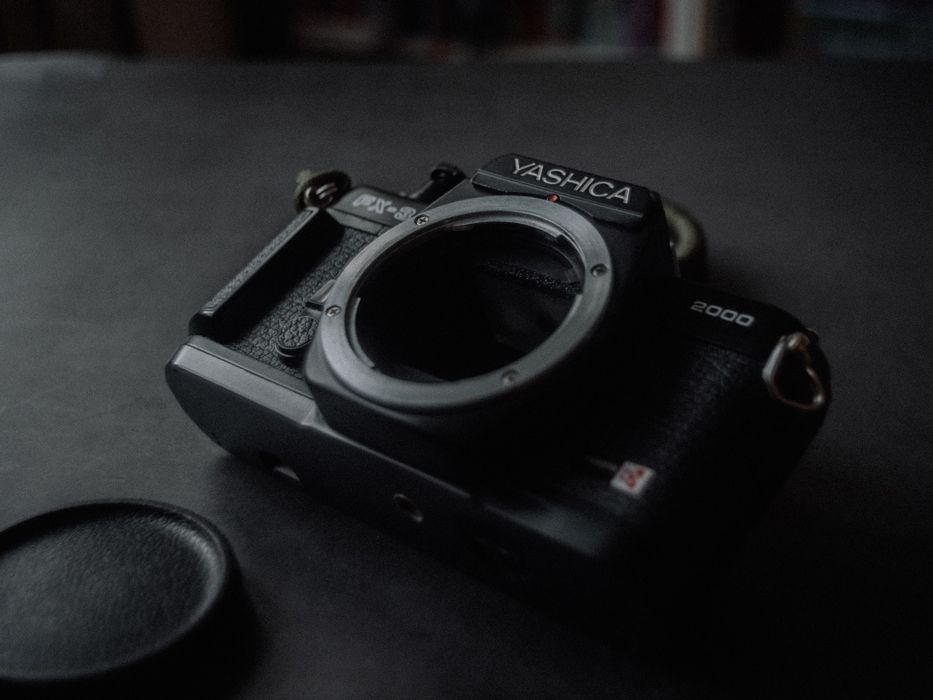 Продавам филмово тяло Yashica FX-3 Super 2000