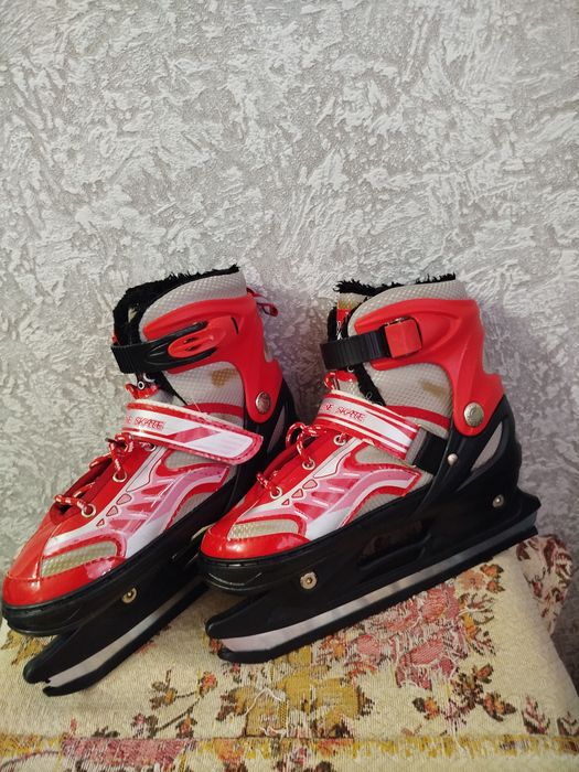 Продам коньки трансформеры