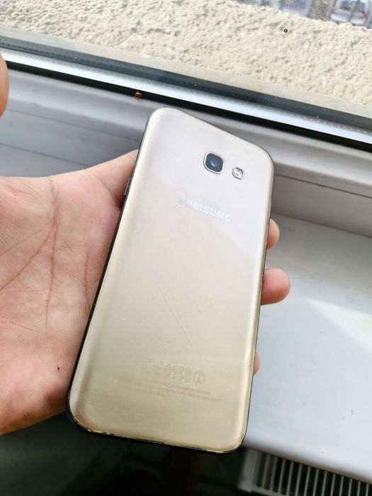 Samsung galaxy A5 (2017)  4G 32gb