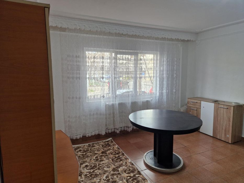 Apartament de închiriat