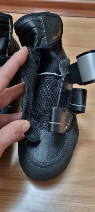 Обувки за колоездене Shimano