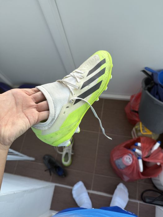 Vand ghete de fotbal nike sau adidas