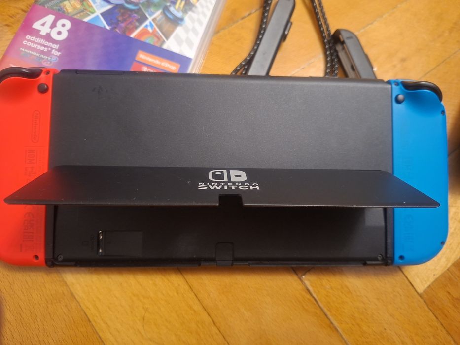 Consola Nintendo Switch +1 joc Craiova • OLX.ro