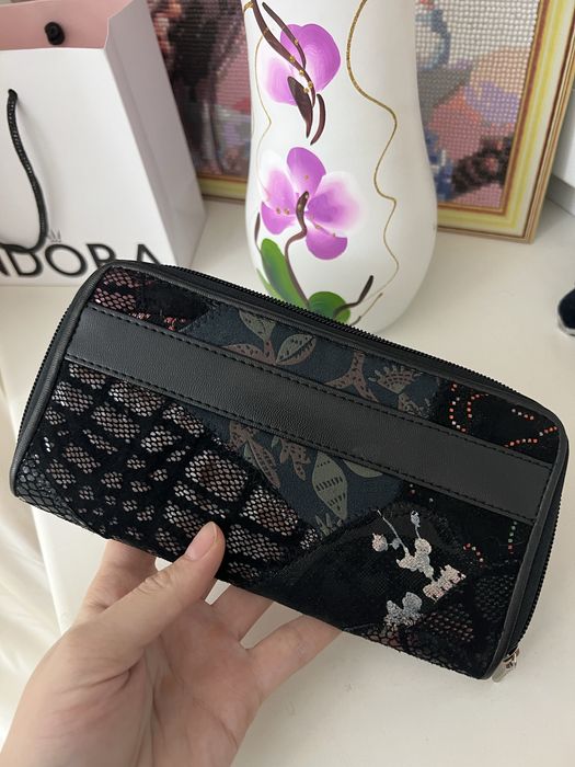 Кошелек в отличном состоянии