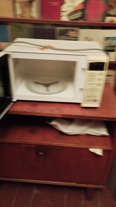 Продам микроволновую печь