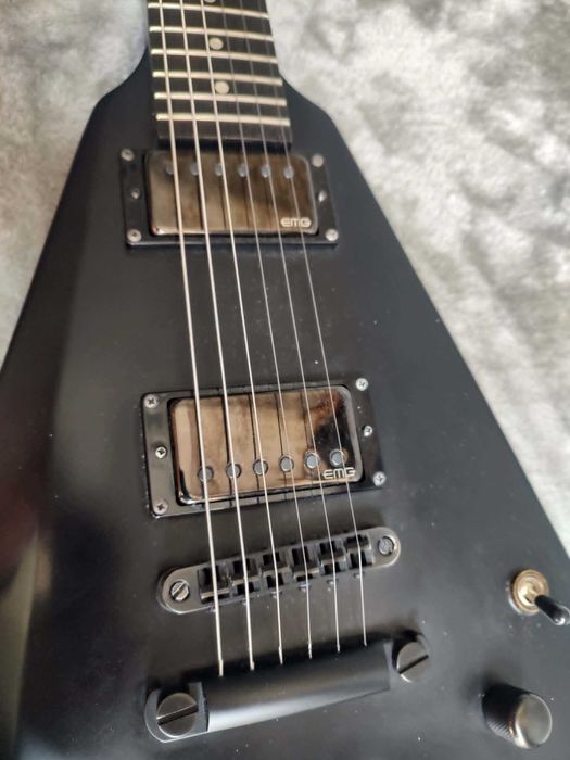 vind chitara ESP LTD Vulture BLKS