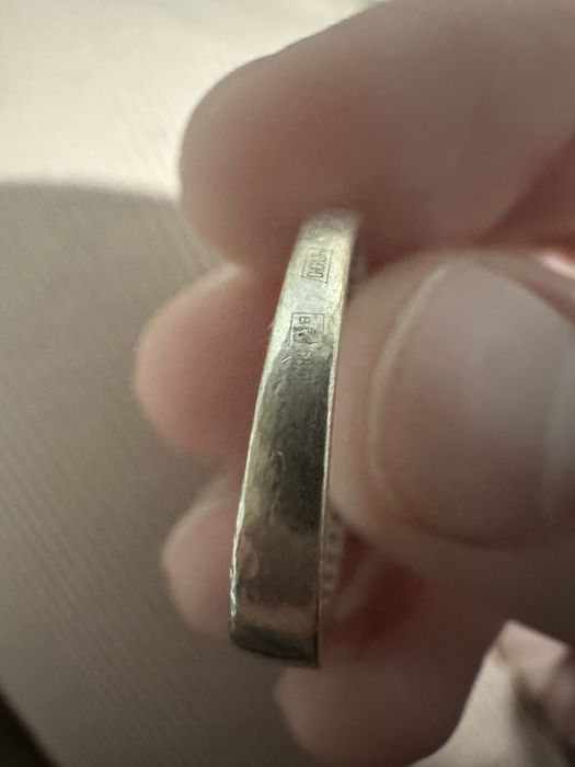 Золотое кольцо с бриллиантами