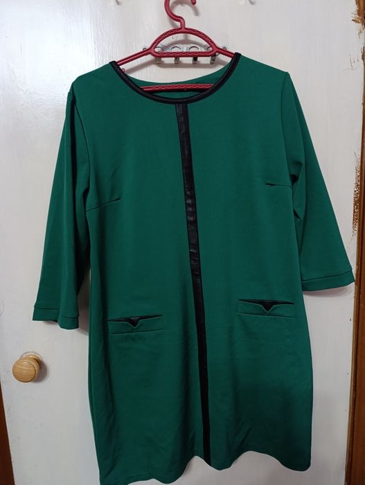 Праздничное платье.. Продам. Новое .Размер 48-50