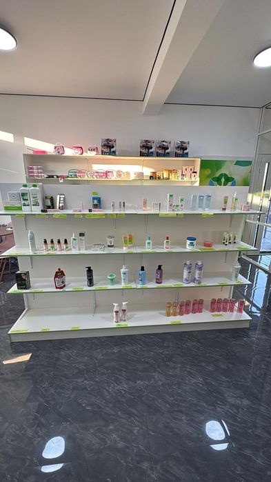 Продам Полки  хорошем состяни