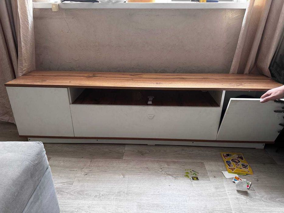 Продам тумбу под ТВ