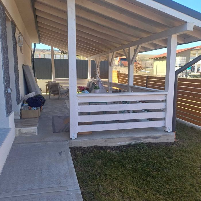 Vand casă la cheie în Corușu