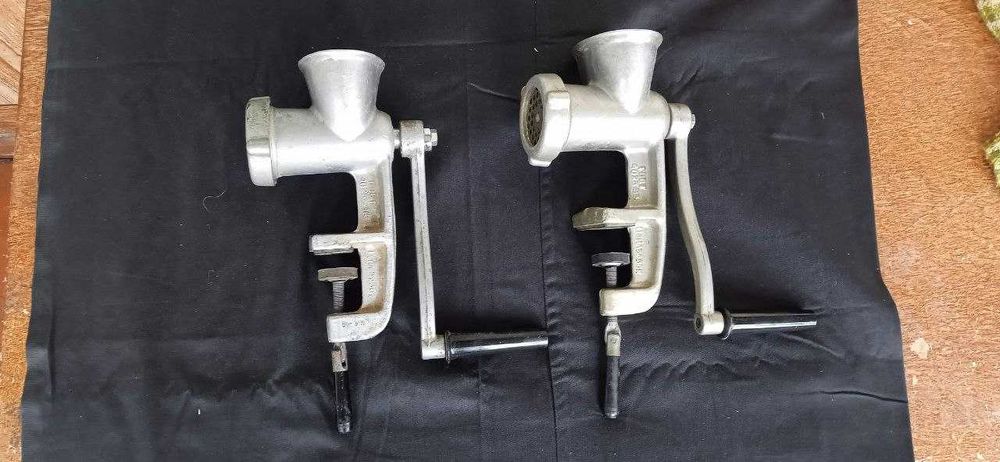 Мясорубка ручная  механическая новая