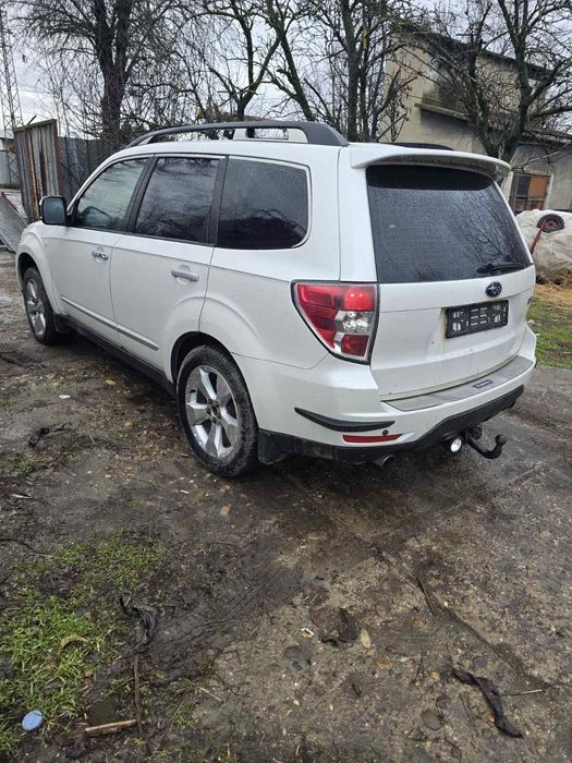 Subaru Forester 2.0D 2010g на части само