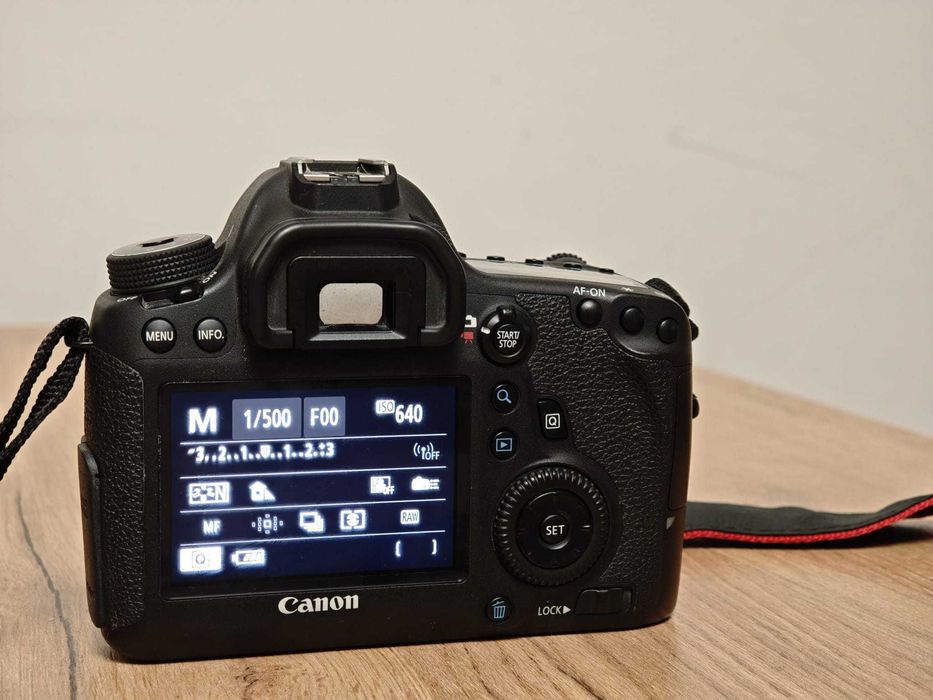 Canon EOS 6D Full Frame | Doar 17.000 cadre | Impecabil