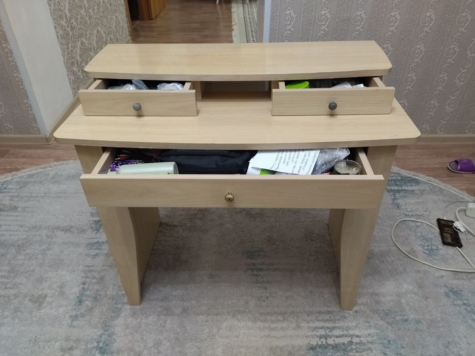 Продам тумбу !!!