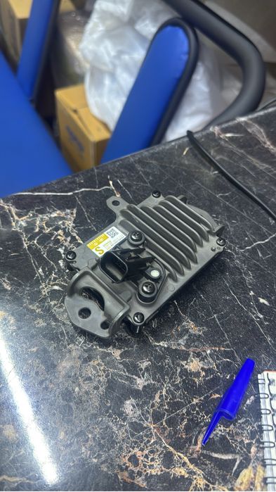 Дистронник Эмблема камри 70. Рав4. Lexus ES