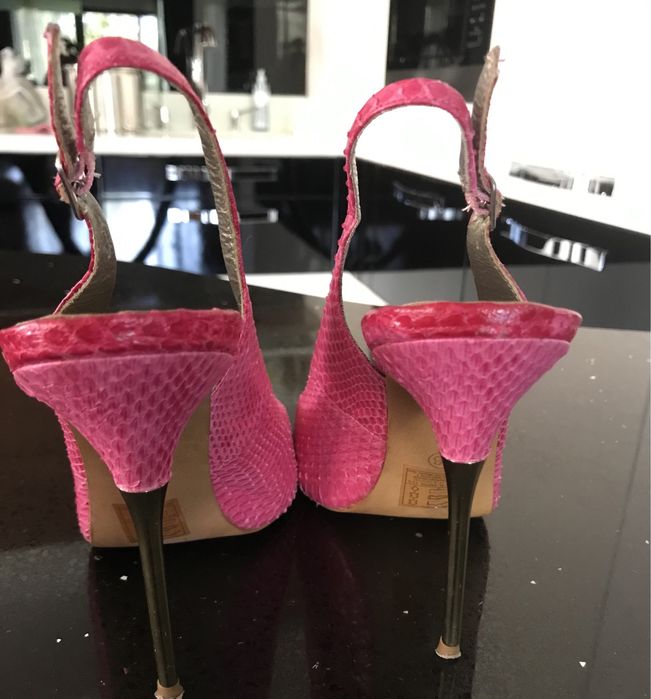 Оригинални сандали на ток Guess, Roberto Botella естествена кожа