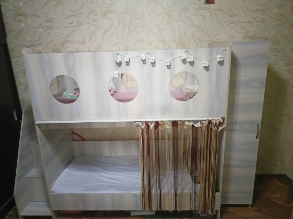 Кровать двухъярусная
