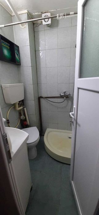 Inchiriez camera camin tip garsoniera