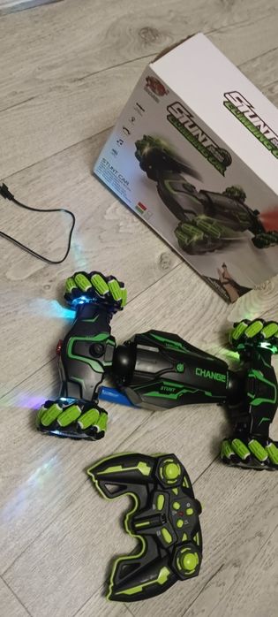 Машинка управление на джойстике