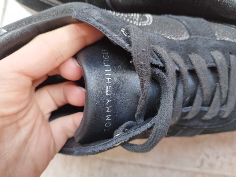 Оригинални  брокатени маратонки Tommy Hilfiger естествена кожа