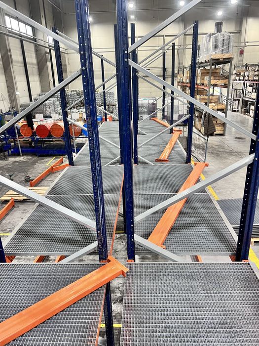 rafturi metalice 837