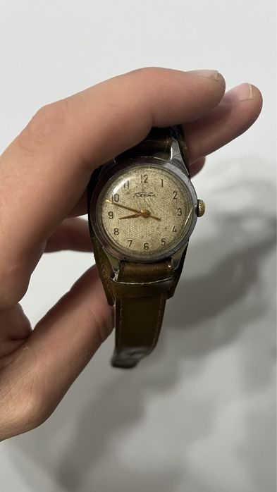 Часовник Raketa