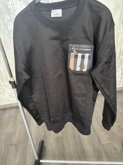 Bluza Burberry.