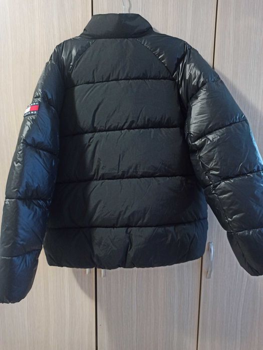 Продавам мъжко зимно яке